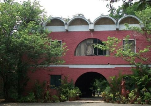 Good Earth School - Naduvirappattu