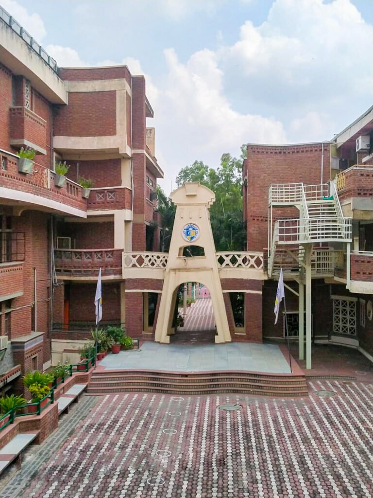 Aadharshila Vidyapeeth - Shalimar Bagh