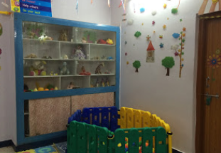 Crayons - Hauz Khas