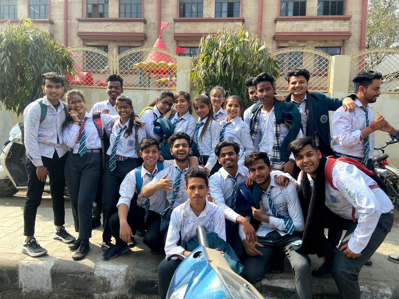 Flora Dales Senior Secondary School - Dilshad Garden