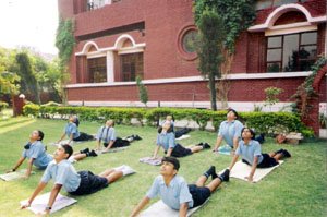 Hillwoods Academy School - Preet Vihar