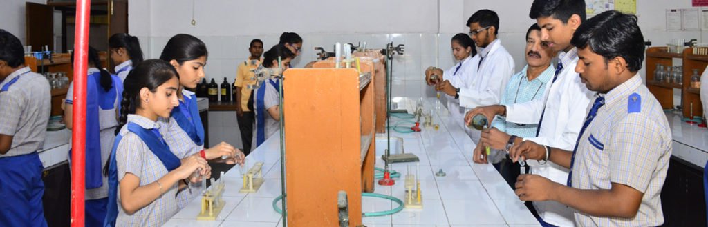 S.M. Arya Public School - Punjabi Bagh