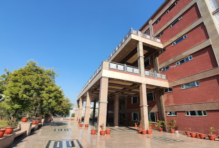 Excelsior American School - Sector 43
