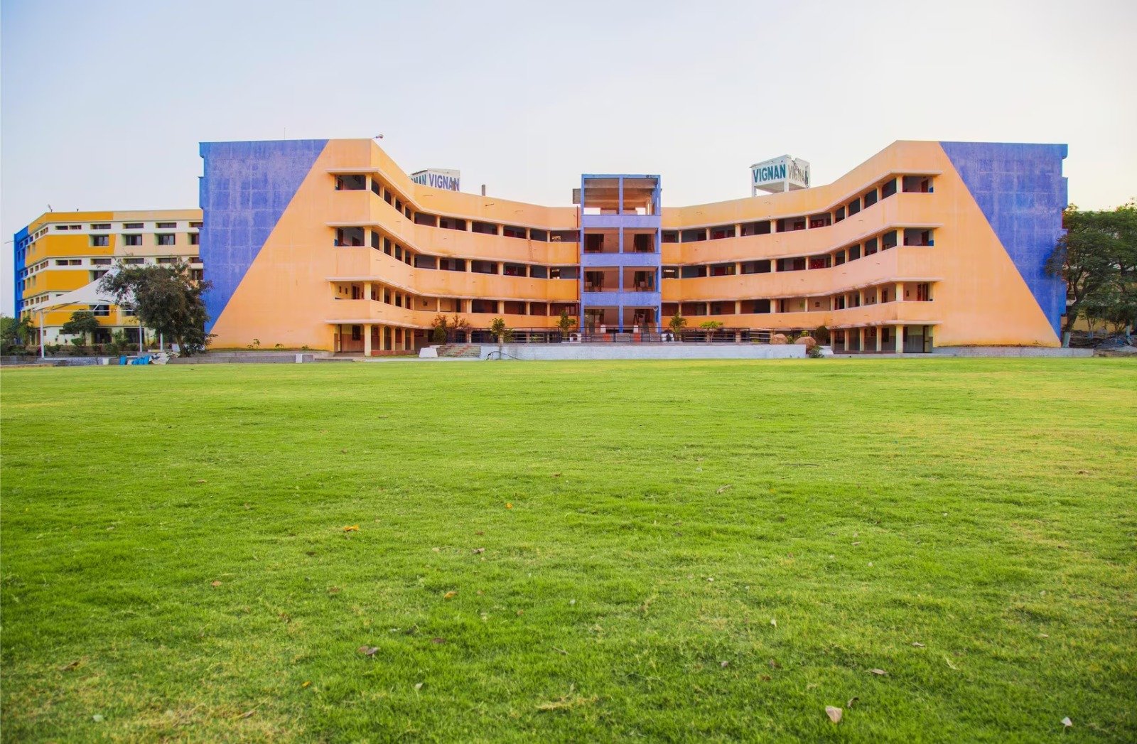 Nevon school - Budhera