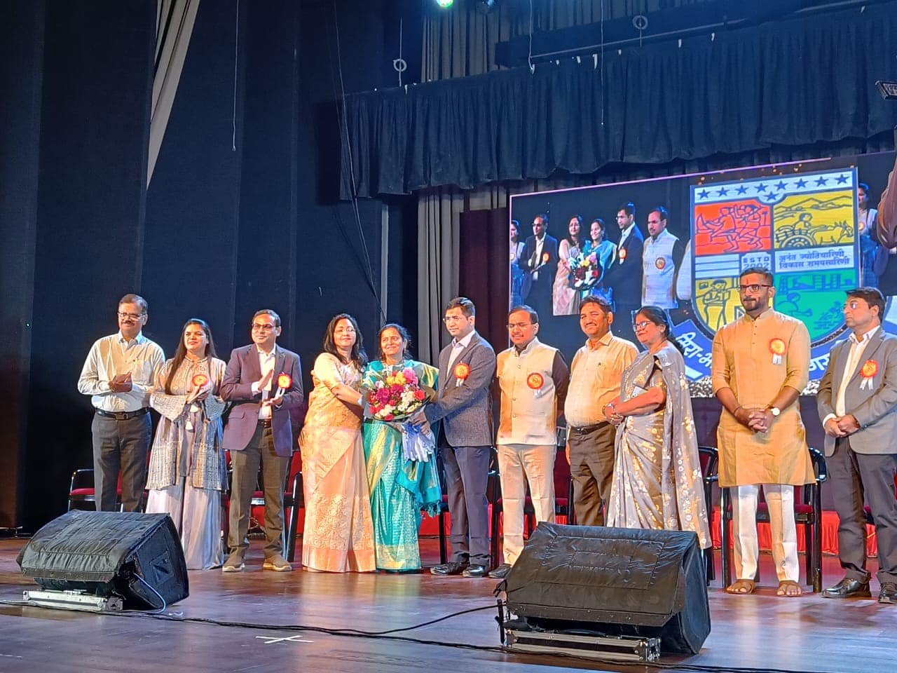 R D Memorial High School - Naigaon East